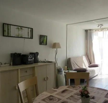 Apartment 4 Personnes Front De Mer 4fm10 *